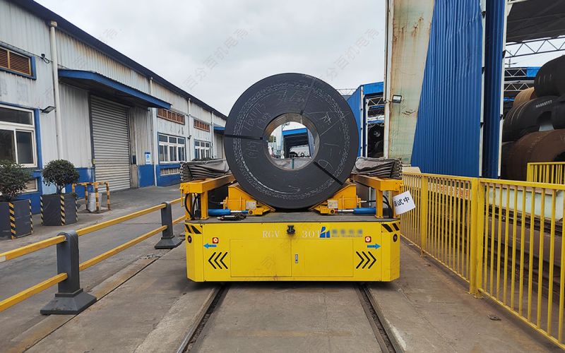 當(dāng)世界奔向“無人”，軌道平車依舊在軌道上，扛起工業(yè)的基石